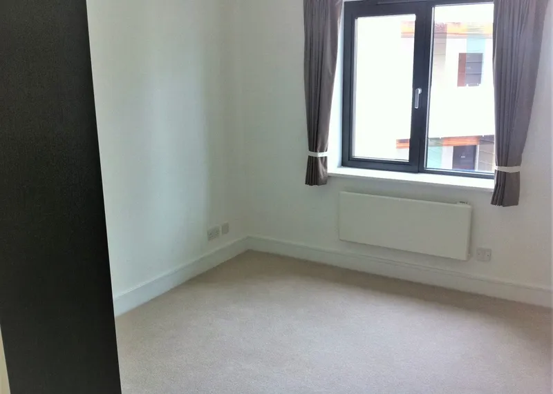 B531 Castle Quay apartment bedroom