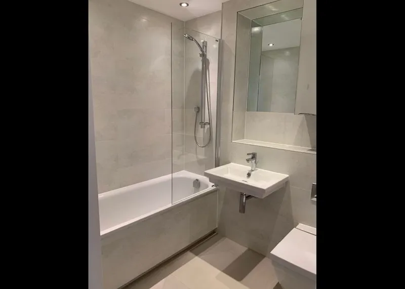 B103 Millais House Bathroom