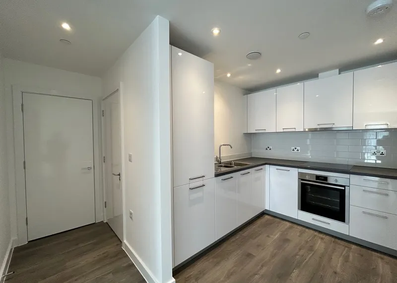 110 Westview 2-kitchen