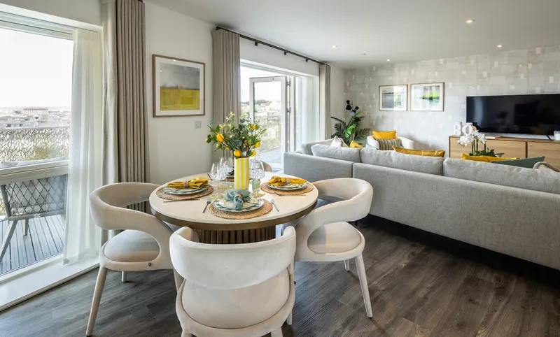 Apartment 221 — main photograph