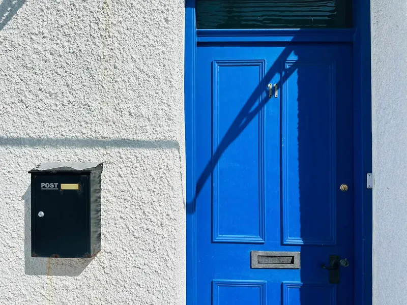 Two Bedrooms, Two Bathroom, Two Reception Rooms and Two Parking! Do not Miss out on Owning This Beautiful Home in the Prime Location of Harve De Pas — photograph 5