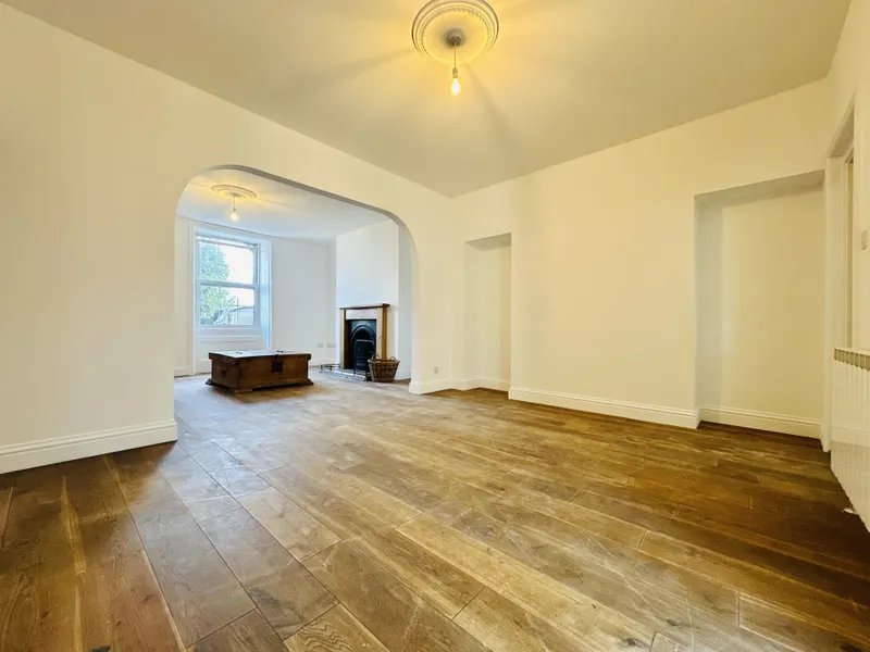 Charming 2-Generational Victorian Home in Gorey Village. A Home That Gives You a Warm Hug as You Walk In. Offers in Excess of £995,000+ Best & Final Offers by 1st November 2025 — photograph 7