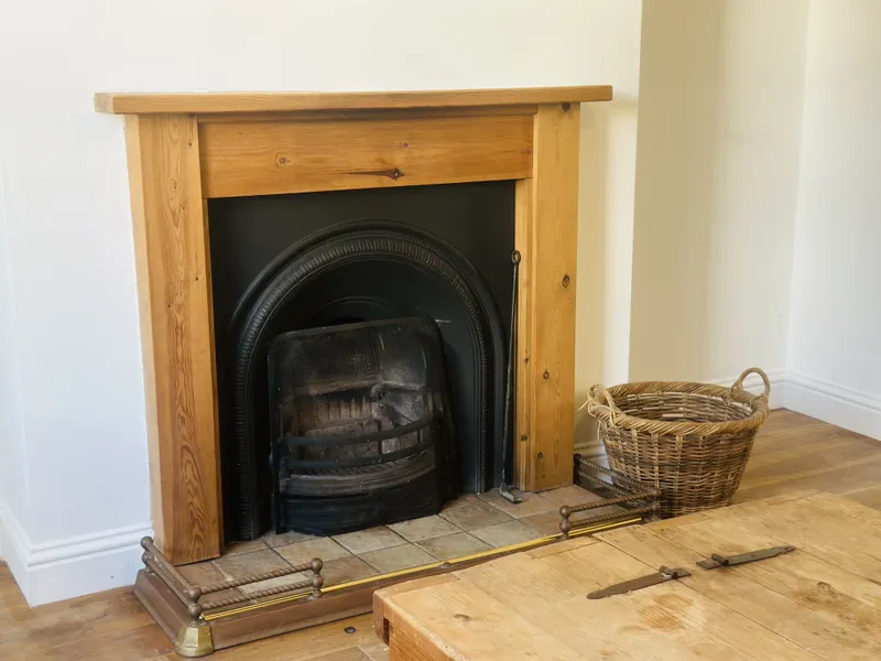 Charming 2-Generational Victorian Home in Gorey Village. A Home That Gives You a Warm Hug as You Walk In. Offers in Excess of £995,000+ Best & Final Offers by 1st November 2025 — photograph 5