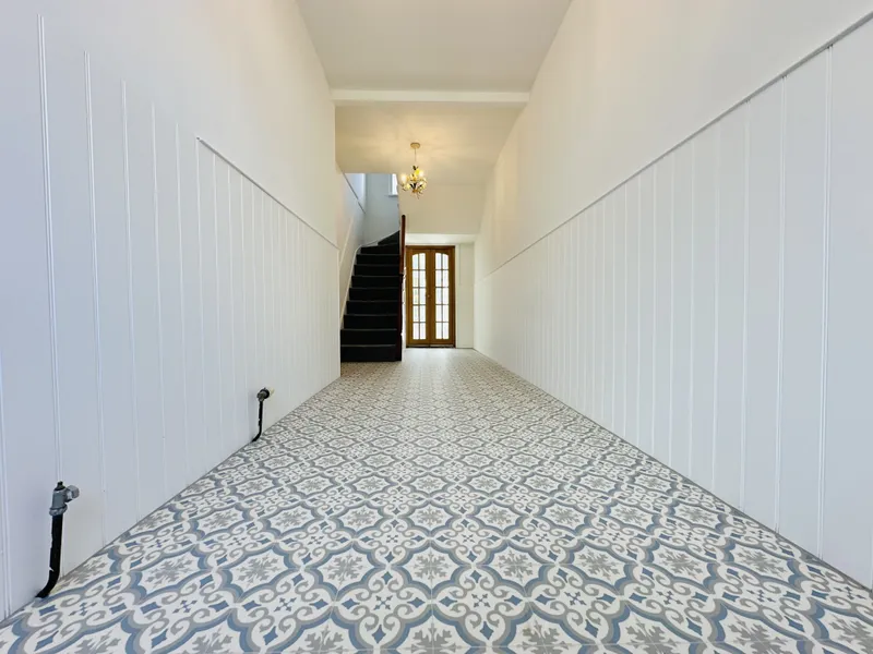 Charming 2-Generational Victorian Home in Gorey Village. A Home That Gives You a Warm Hug as You Walk In. Offers in Excess of £995,000+ Best & Final Offers by 1st November 2025 — photograph 3