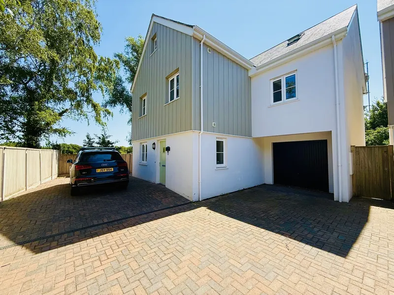 Exceptional Detached Six-Bedroom, Three Bathroom Home in an Exclusive Beaumont Setting. — main photograph