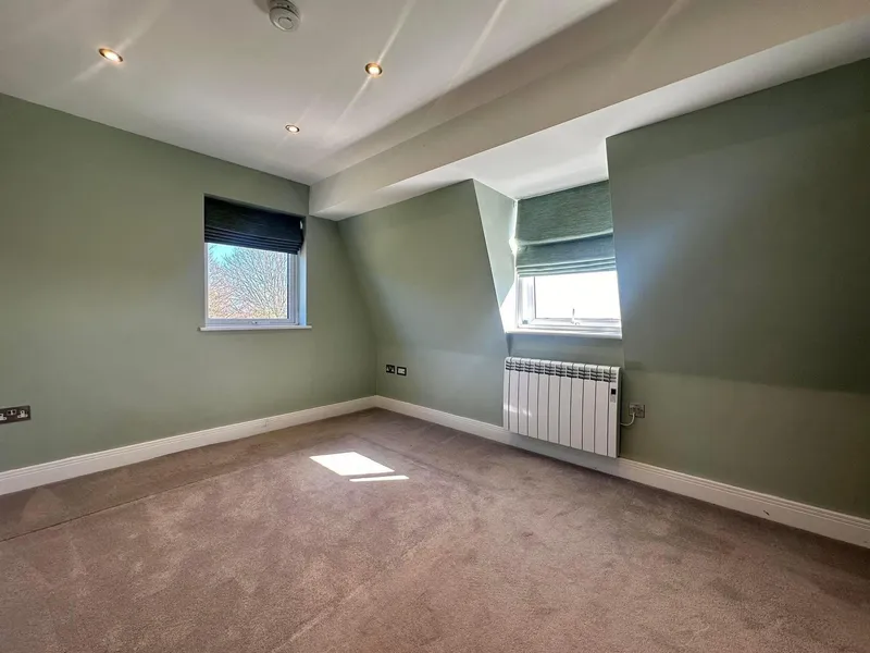 Exceptional Two-Bed Duplex with Private Garden & Parking | Now Available to Purchase — photograph 8