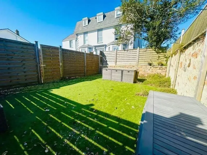Exceptional Two-Bed Duplex with Private Garden & Parking | Now Available to Purchase — photograph 3