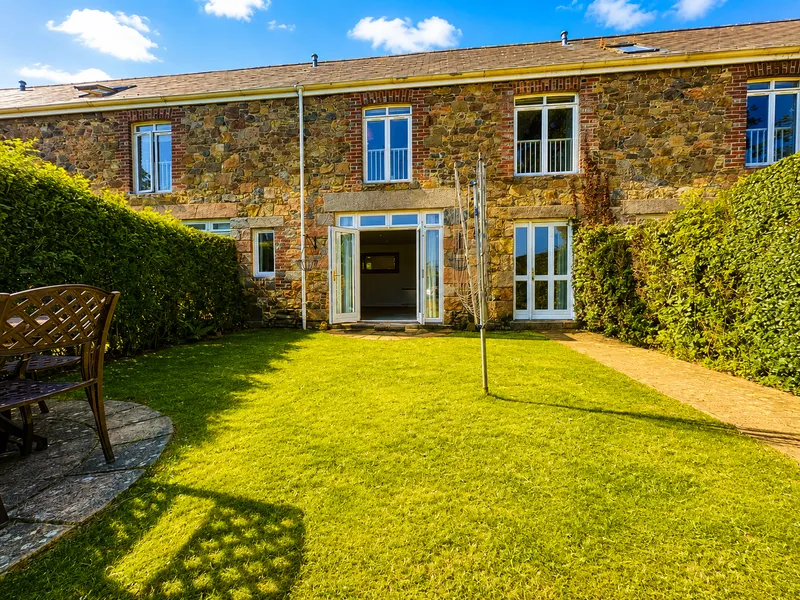 Charming Two-Bedroom Granite Cottage | St Saviour — main photograph