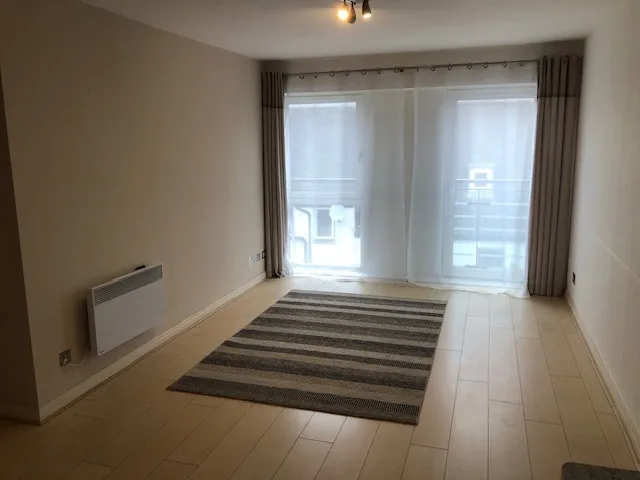 2 Bedroom Top Floor Apartment Spectrum — photograph 2