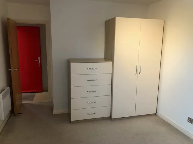 2 Bedroom Top Floor Apartment Spectrum — photograph 5