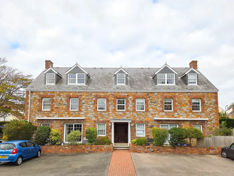 4 Maitland Court, St Helier — main photograph