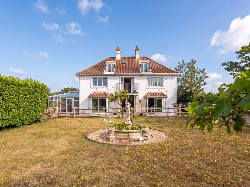 Villa De L'Aube, St Peter — main photograph
