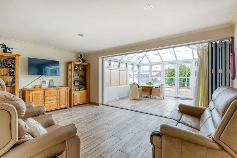 The Penthouse, Holmgate Court, St Helier — photograph 4