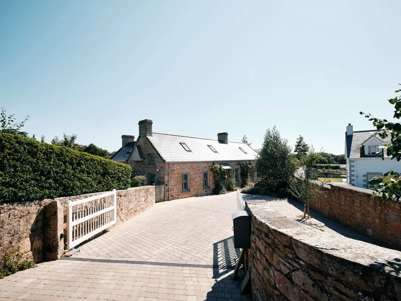 Yew Tree Cottage, St John — main photograph