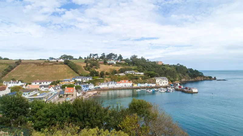 Cote D'Azure, St Martin — photograph 3