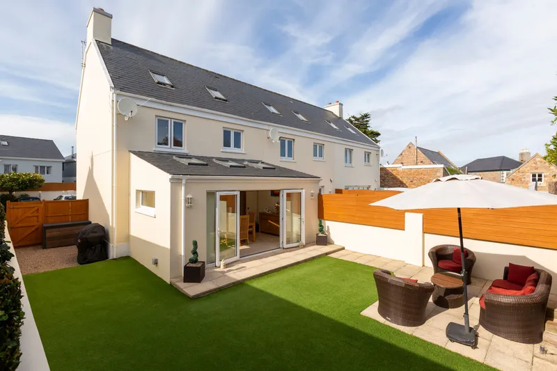3 Nil Solitaire Villas, St Peter — main photograph