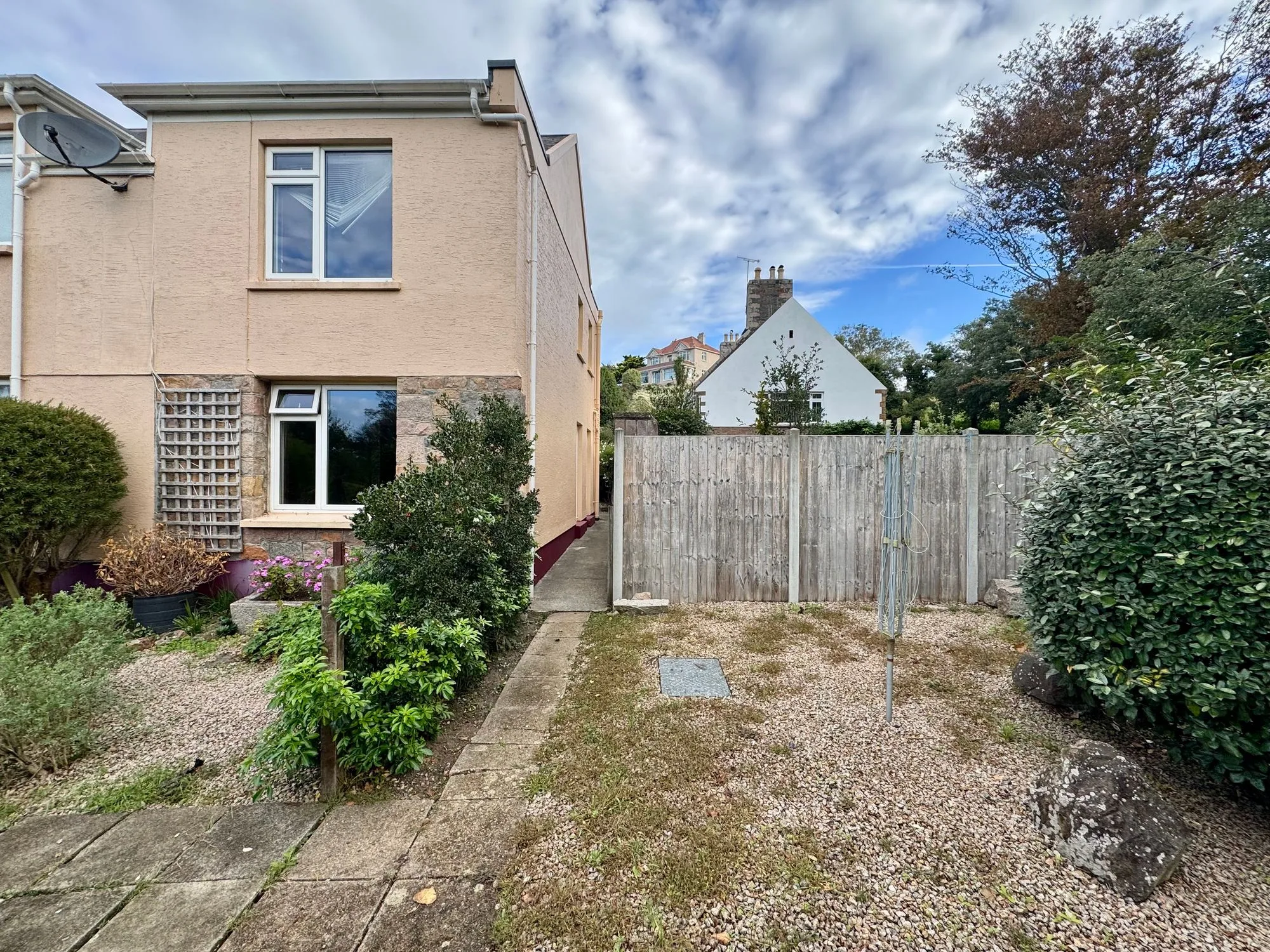 The Flat, The Long Barn, St Saviour — main photograph
