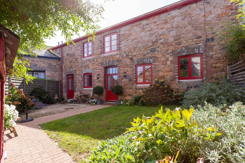 2 Les Marroniers, Chestnut Farm, St Helier — main photograph