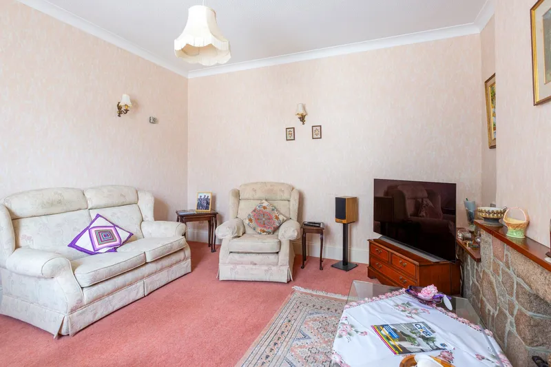 2 Triangle Place, St Helier — photograph 7