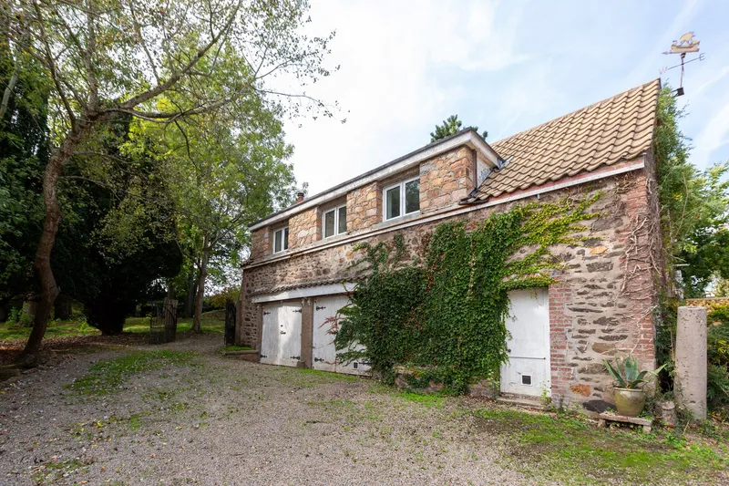 The Flat, La Patrimoine, St Lawrence — main photograph