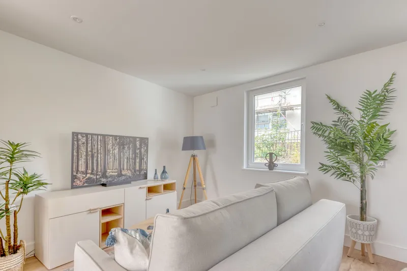 5 Apex Apartments, St Helier — photograph 2