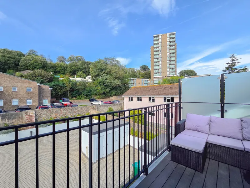 Apt Six Keel House, St Helier — photograph 9