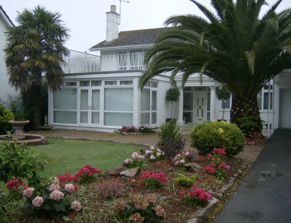 Magnolia Gardens — main photograph