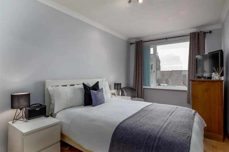 Val Plaisant - 1st Floor Flat — photograph 8