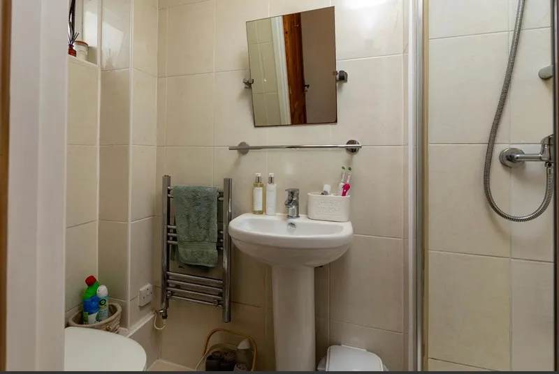 Val Plaisant - 1st Floor Flat — photograph 5