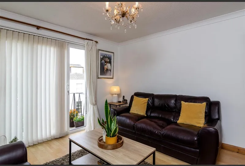 Val Plaisant - 1st Floor Flat — photograph 4