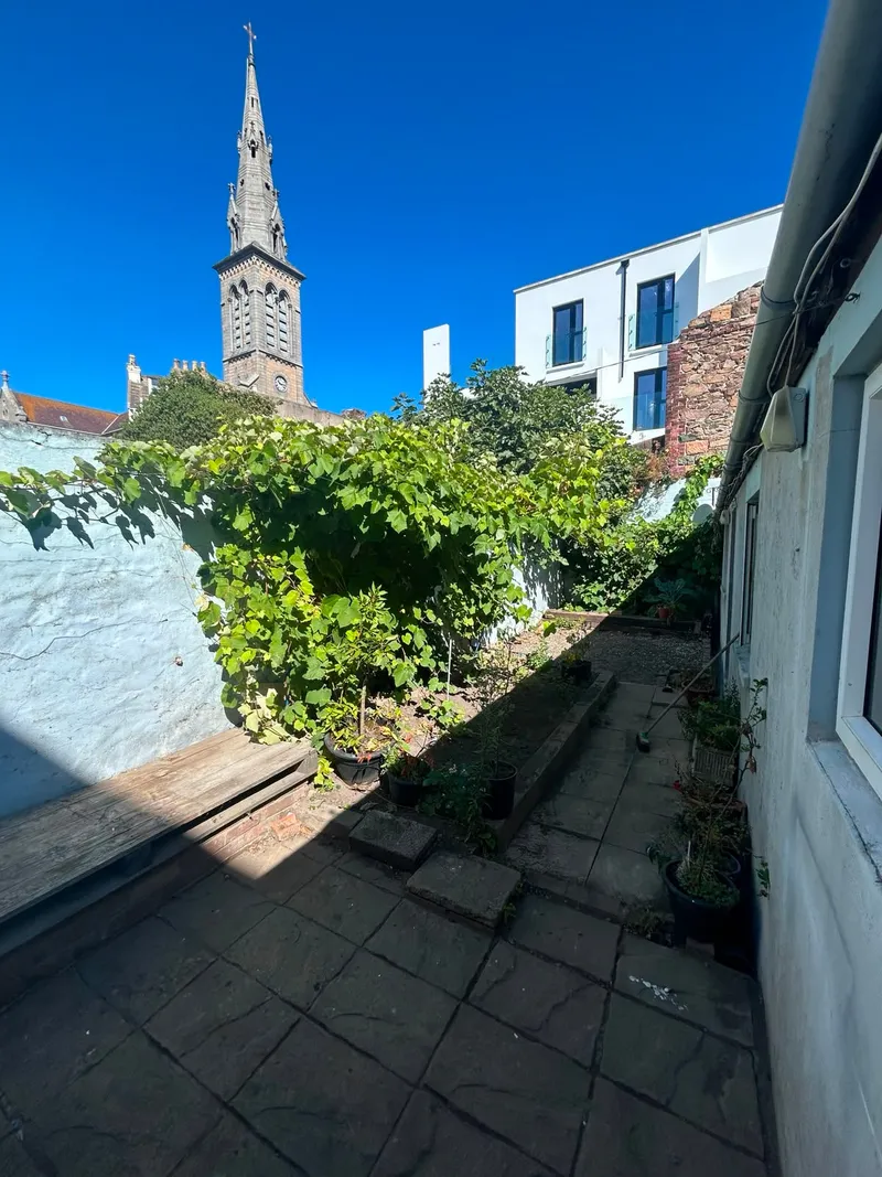 Winchester Street — photograph 9
