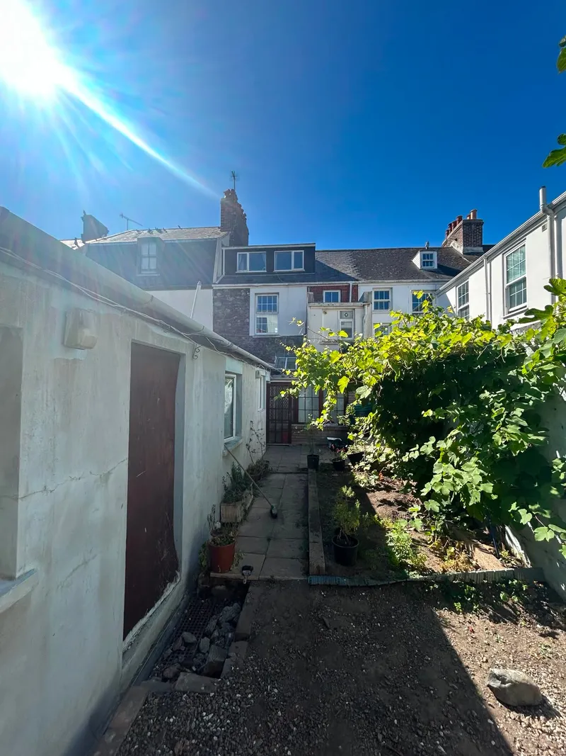 Winchester Street — photograph 10