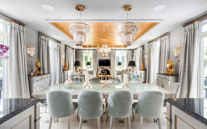 Private Estate Lavishly Restored — photograph 9
