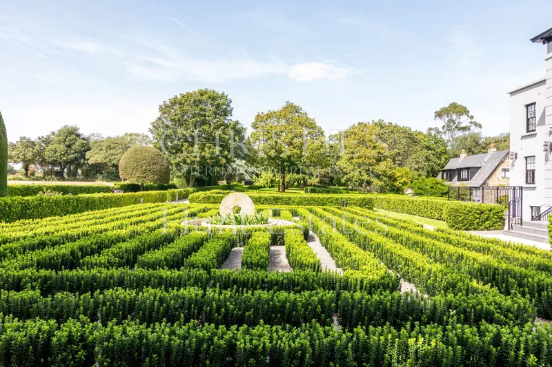 Private Estate Lavishly Restored — photograph 3