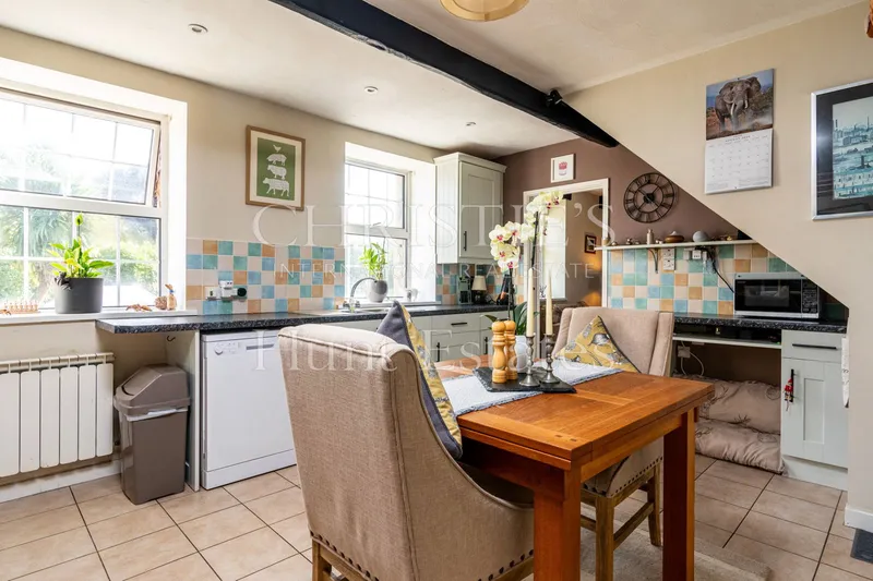 Delightful Detached Country Cottage — photograph 7