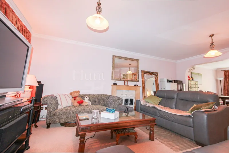 Two Bedroom Apartment With Large Sun Terrace — photograph 6