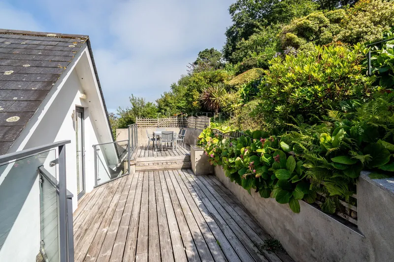 EXCITING OPPORTUNITY IN BOULEY BAY — photograph 8