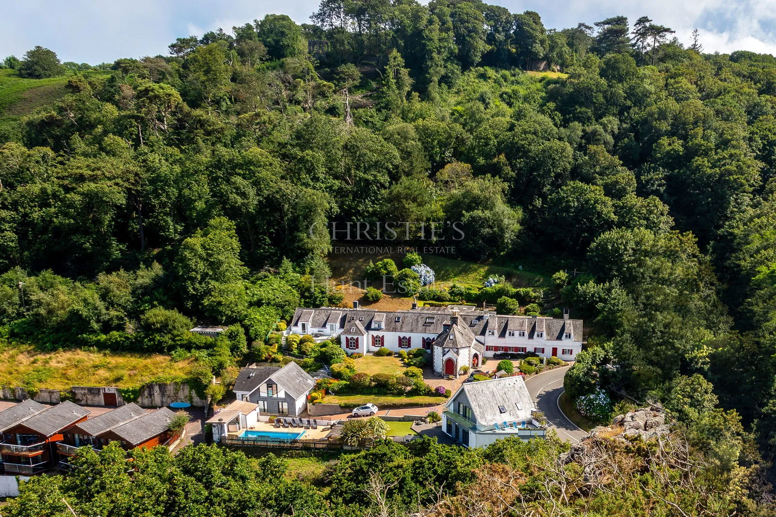 EXCITING OPPORTUNITY IN BOULEY BAY — main photograph
