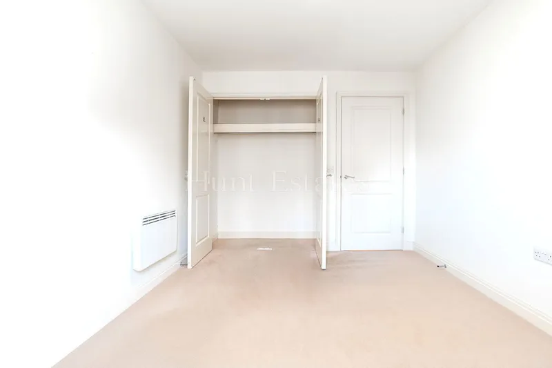 L’ Hermitage Apartment with Balcony and Parking — photograph 10