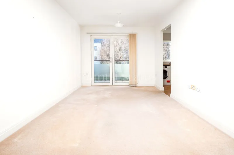 L’ Hermitage Apartment with Balcony and Parking — photograph 2