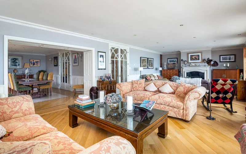 Five Bedroom Beachfront Home With Uninterrupted Sea Views — photograph 8