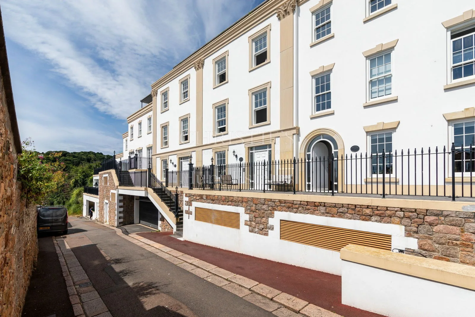 Stylish Four Bedroom Townhouse in The Heart of St Aubin — main photograph