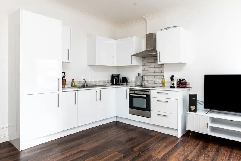 Ground Floor One Bedroom Apartment In St Helier — photograph 3