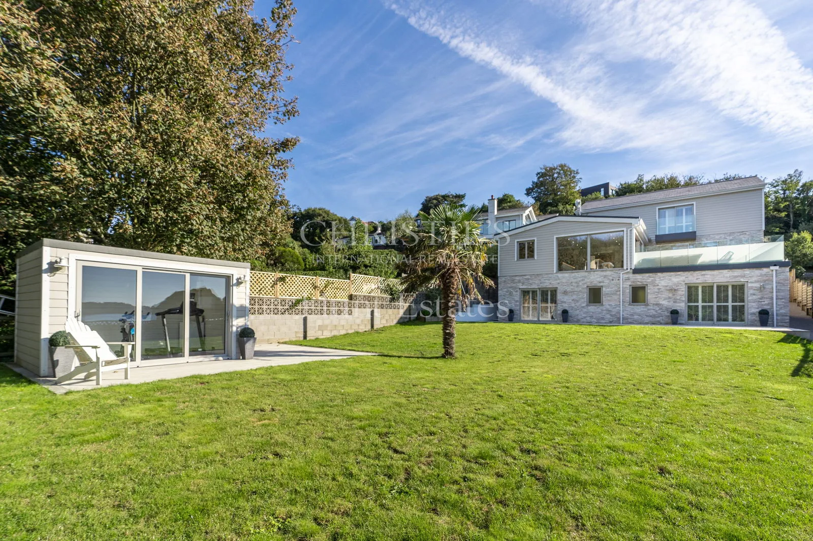 BEAUTIFUL DETACHED HOME WITH SEA VIEWS ACROSS OUAISNE BAY — main photograph