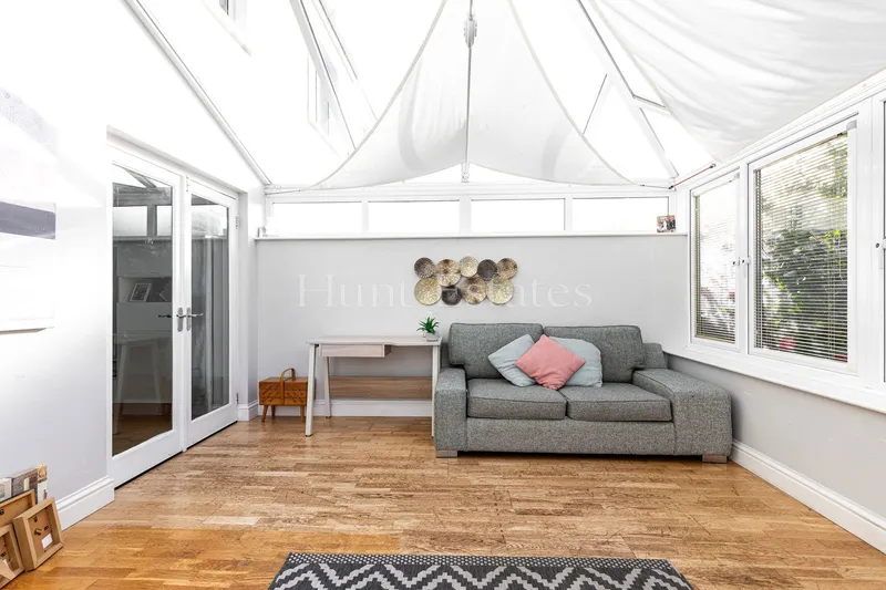 Attractive, spacious four-bedroom, two-bathroom family home — photograph 9