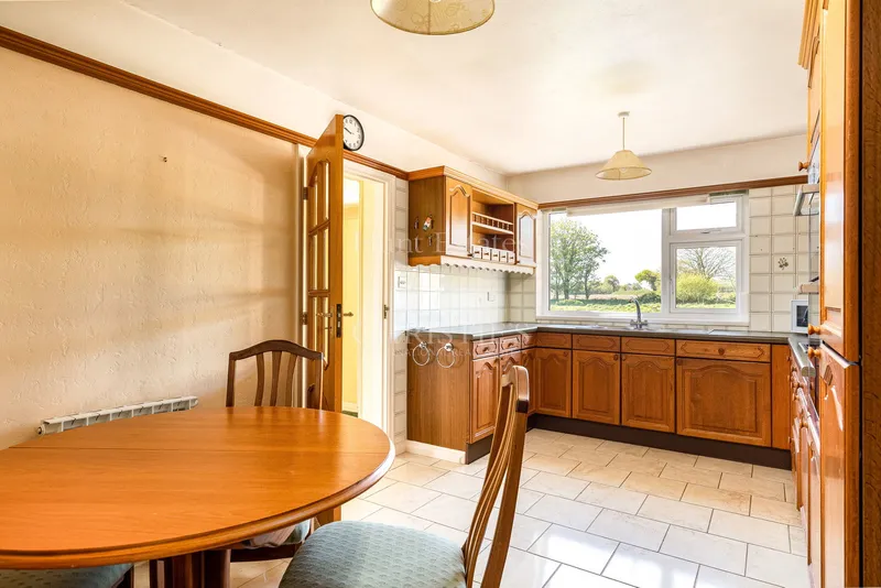 Three-Bedroom Semi-Detached Rural Home in Trinity, Near the North Coast — photograph 5