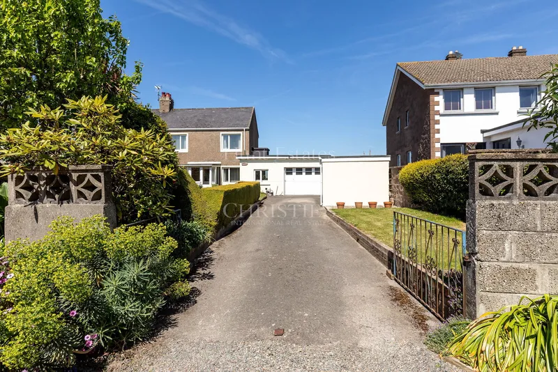 1930s Two-Bedroom Semi-Detached Home — main photograph