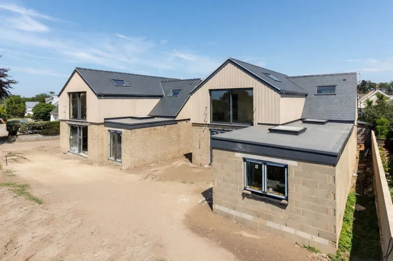 Approaching Completion – Four Bedroom New-Build Detached House — photograph 2