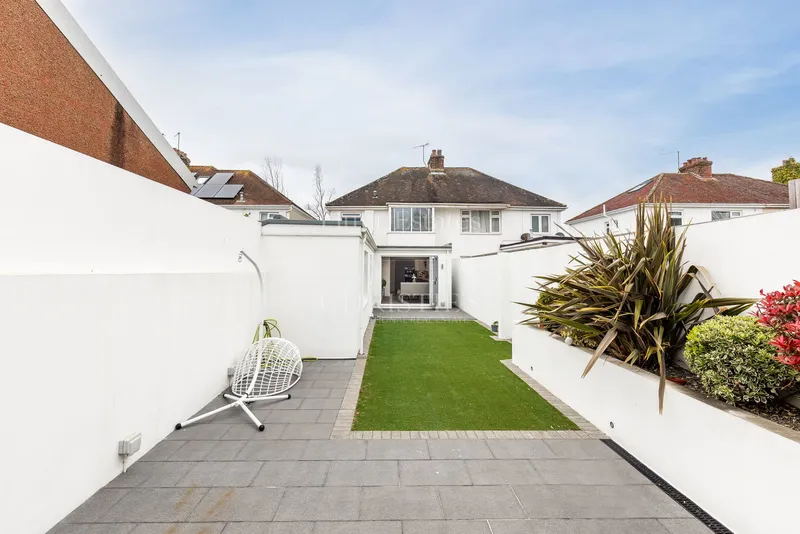 1940s Five-Bedroom two generational home — main photograph