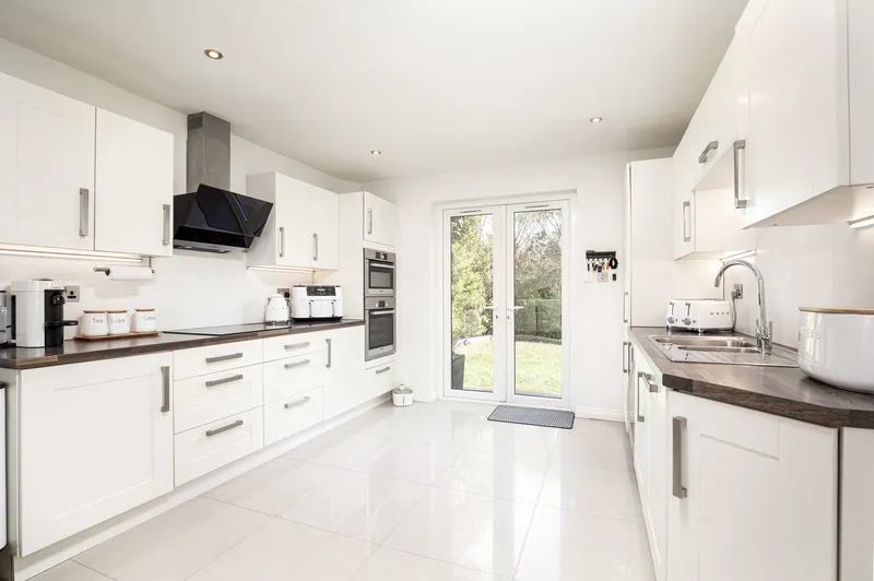 Detached Gated Family Home FIRST TIME BUYER ONLY — photograph 6